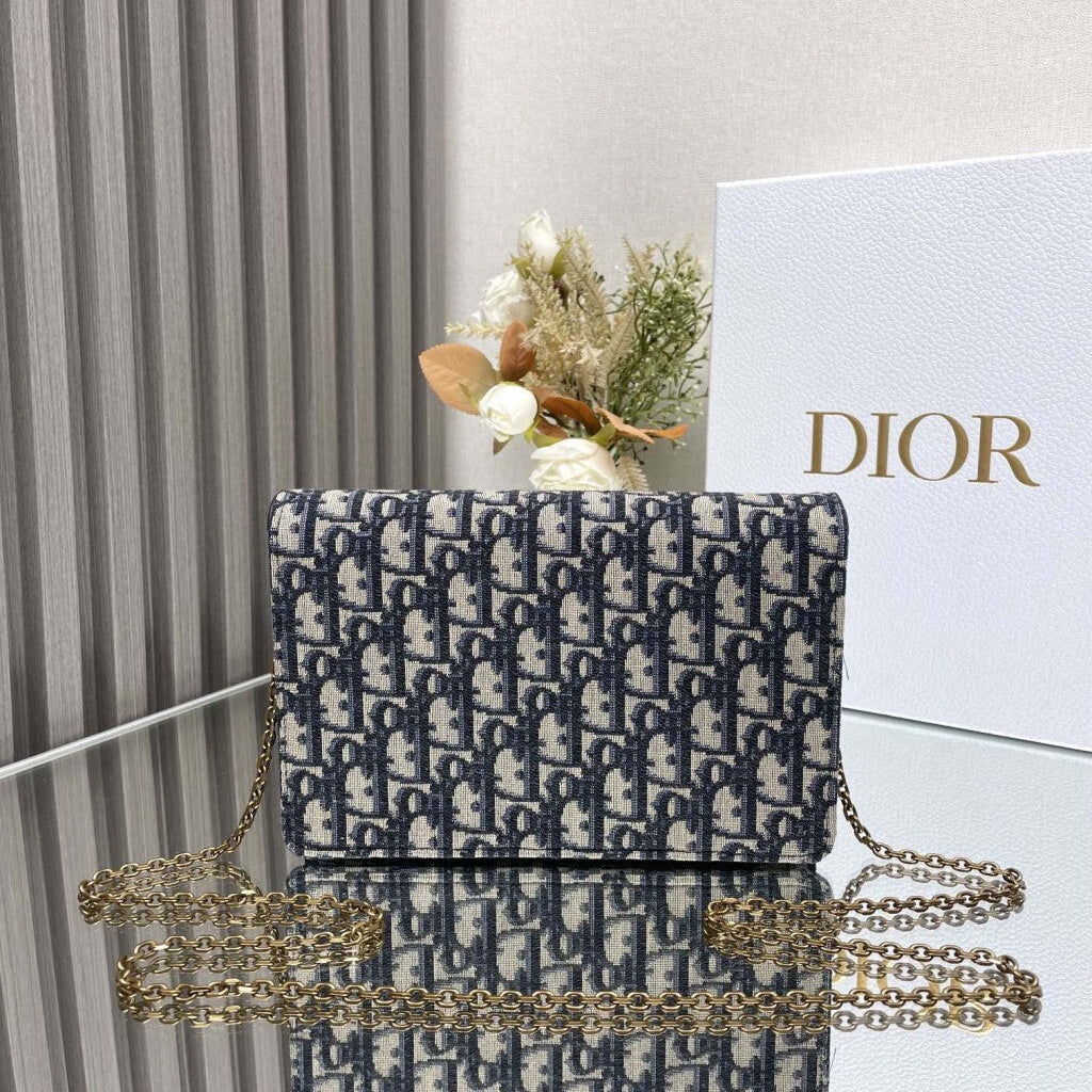 Toujours Chain Bag