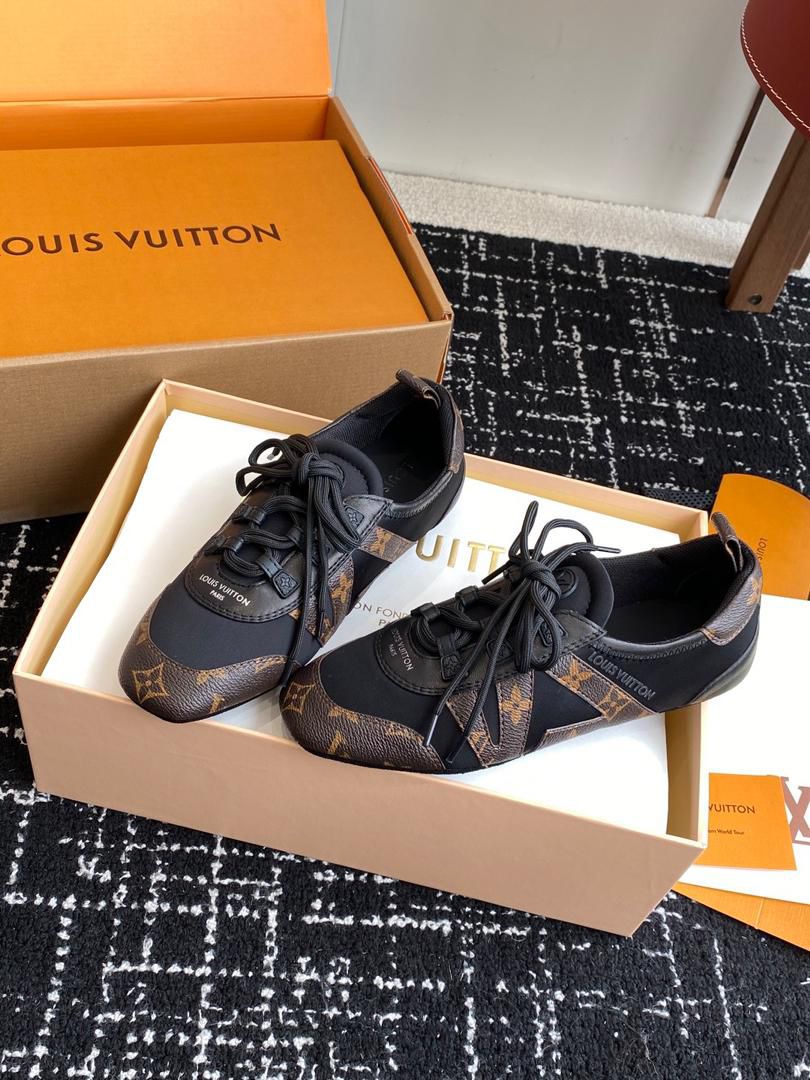 Low-Kerina Sneakers